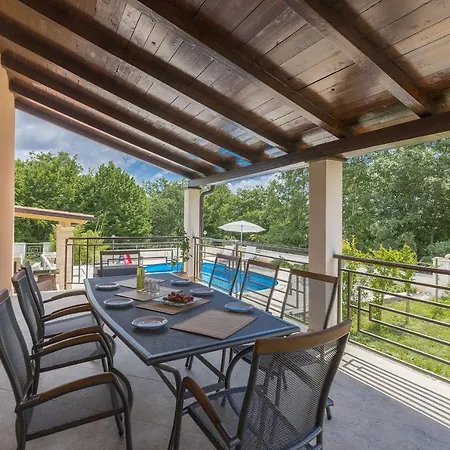 Luxury Experience In Lucia With Heated Pool And Play Station 4 Villa