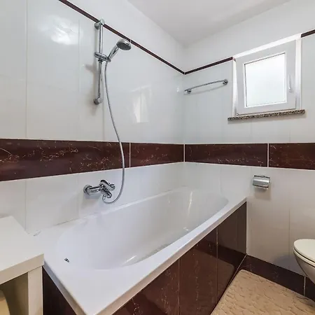 Luxury Experience In Lucia With Heated Pool And Play Station 4 Villa Vodnjan